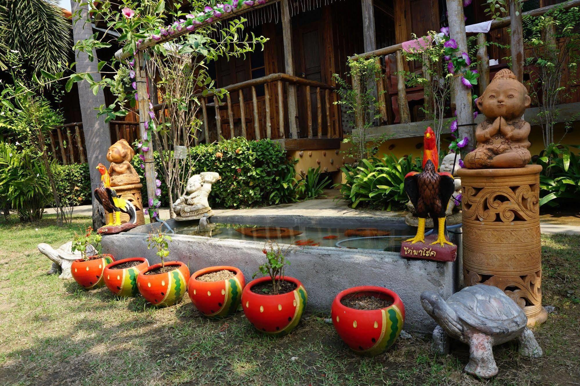 J&J Guesthouse Sukhothai Exterior photo